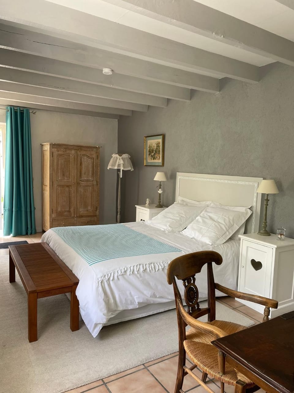 Bed, Photo of the whole room