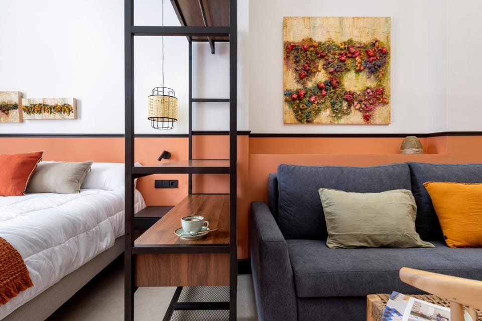 Living room, Photo of the whole room, Bedroom