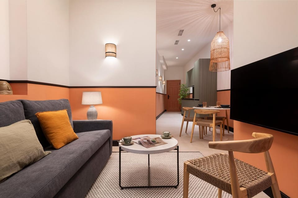 TV and multimedia, Living room, Seating area