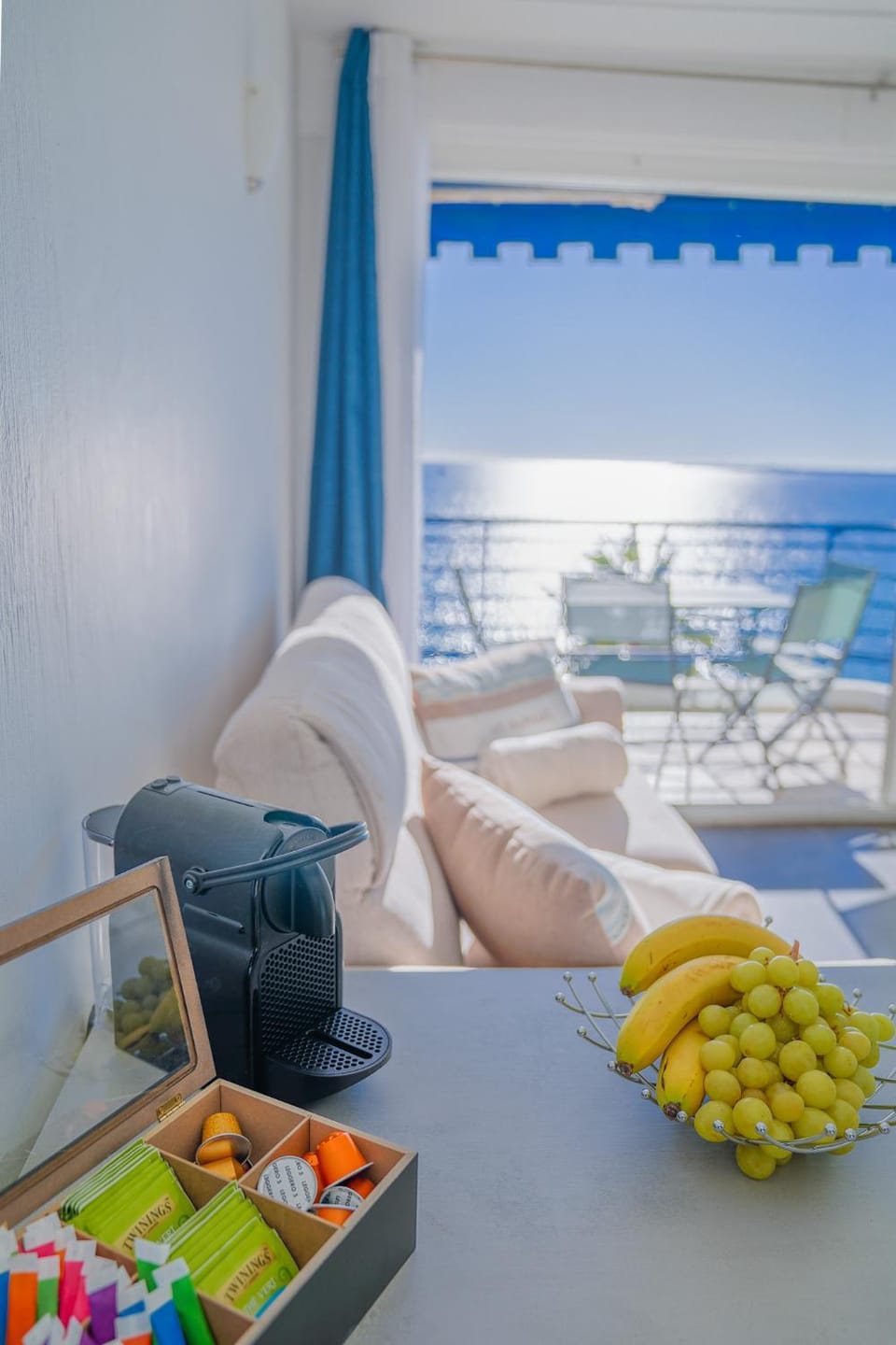 Living room, Sea view