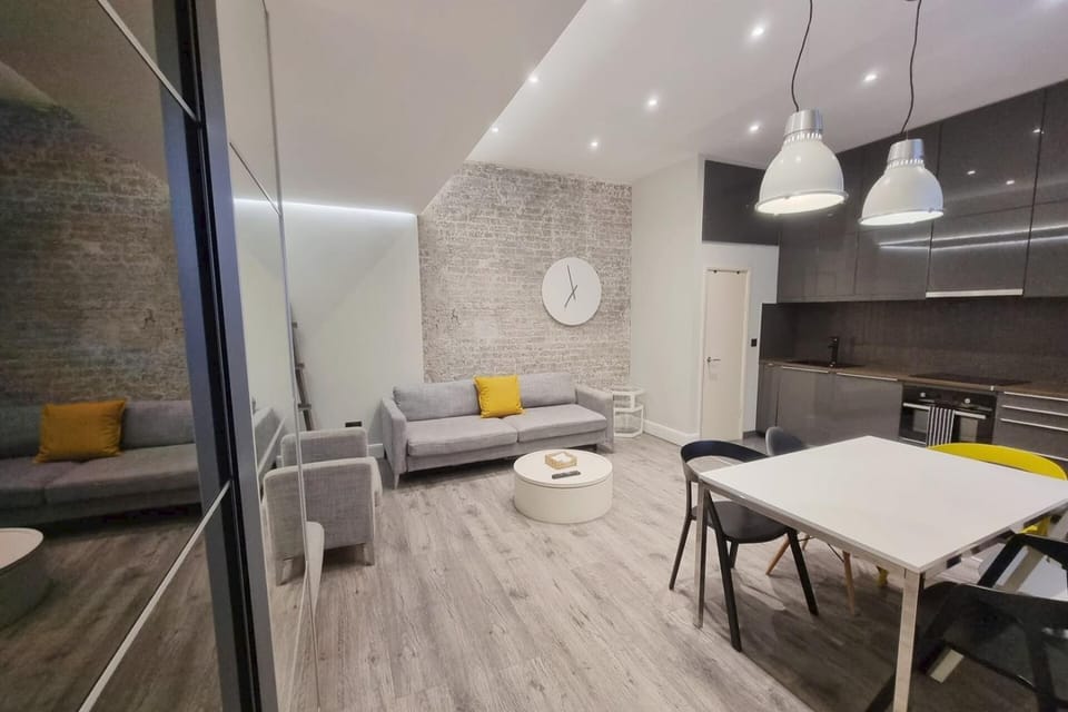 Lovely studio in Notting Hill area-Basement floor. House in City of Westminster