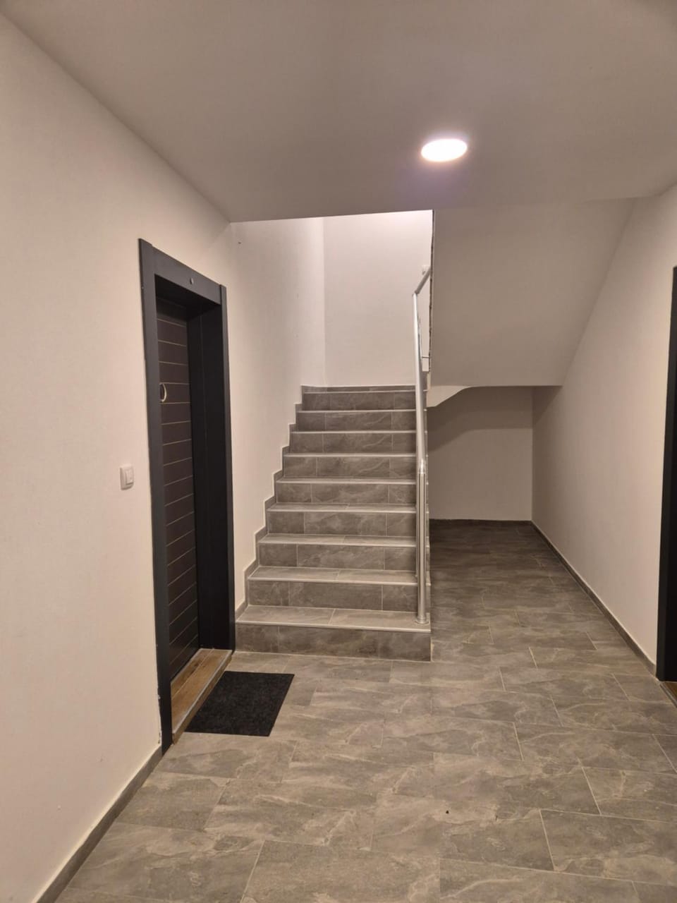Teja- new apartment for 4 person with free parking space Apartment in Belgrade