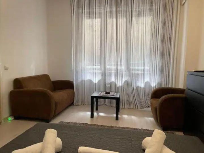 The Perfect Location Studio! Apartment in Bucharest