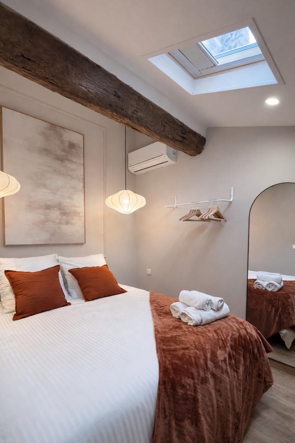 New - Appartement ou Studio Centre Ville Confort Apartment in Grasse