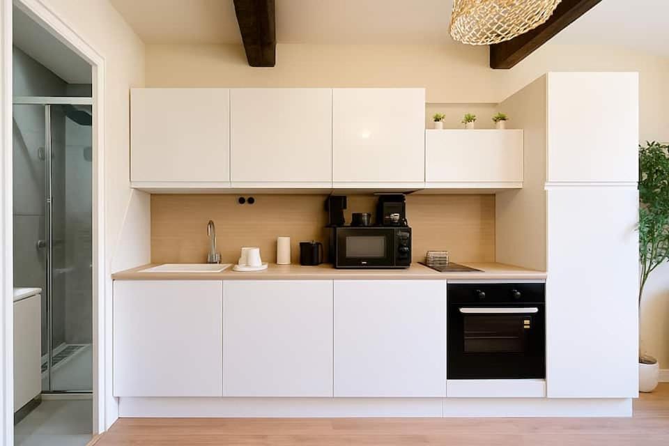 New - Appartement ou Studio Centre Ville Confort Apartment in Grasse