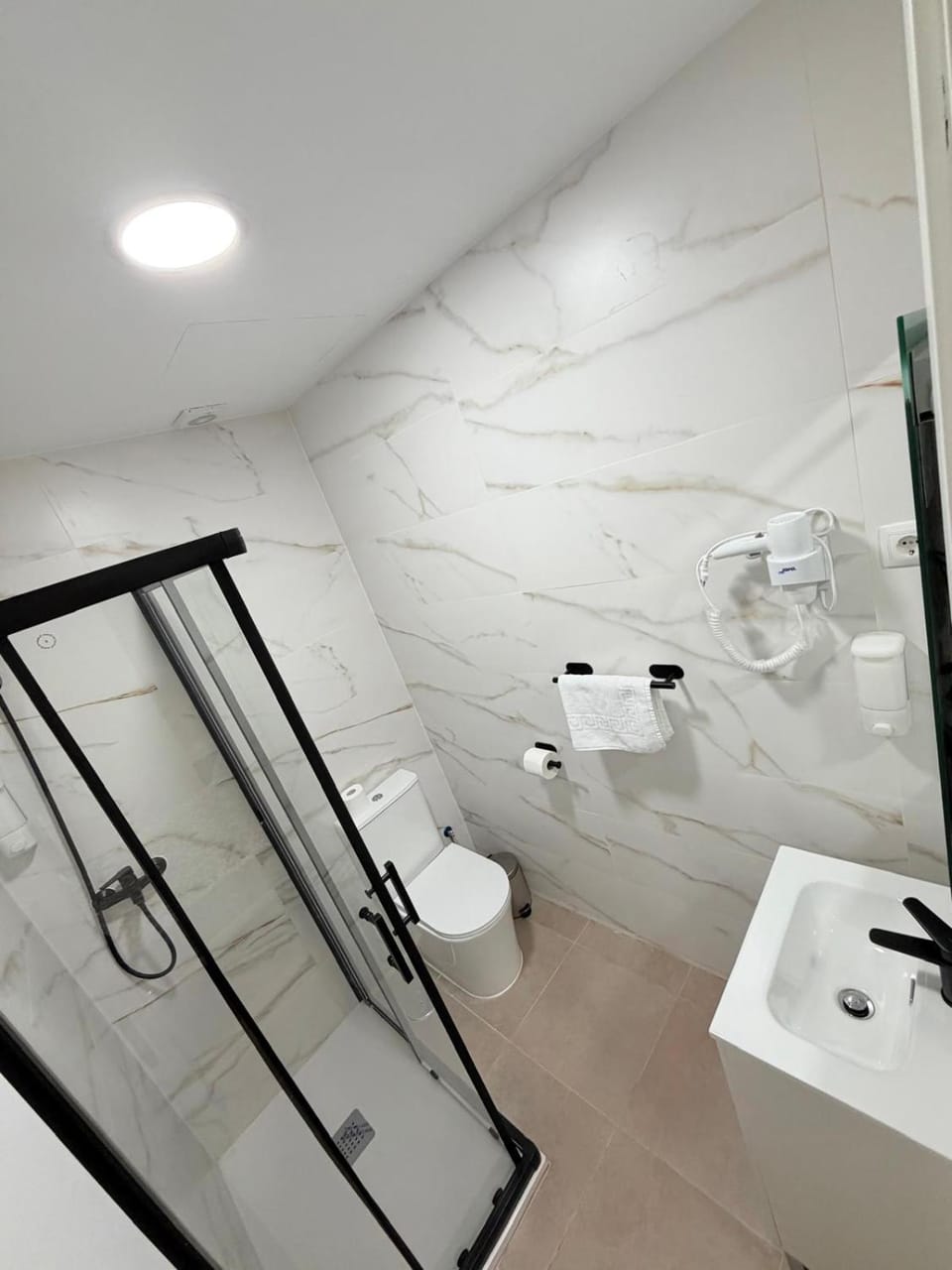 CH DIDI Colonia Bed and Breakfast in Madrid