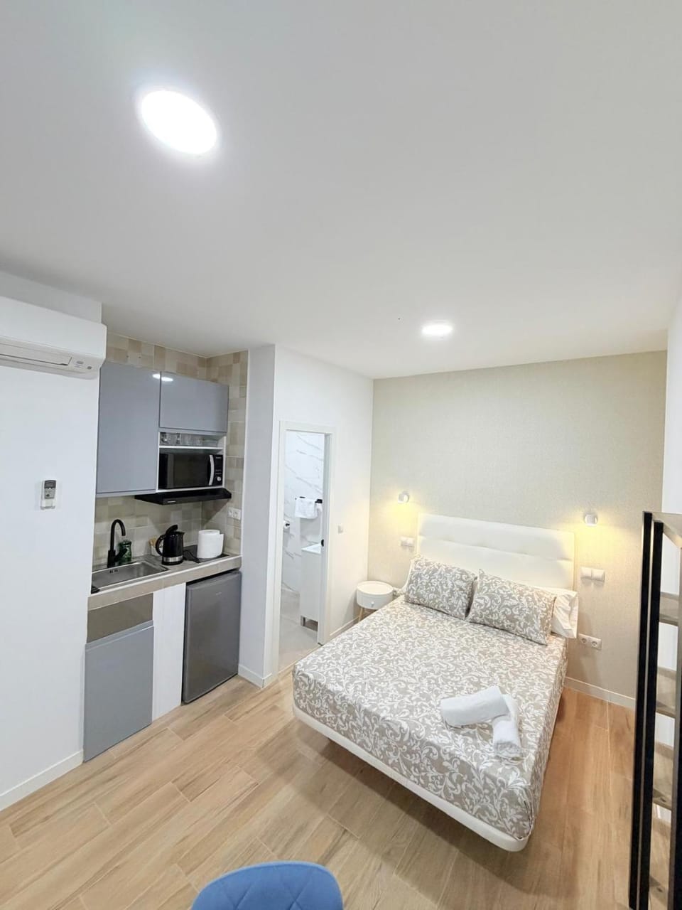CH DIDI Colonia Bed and Breakfast in Madrid