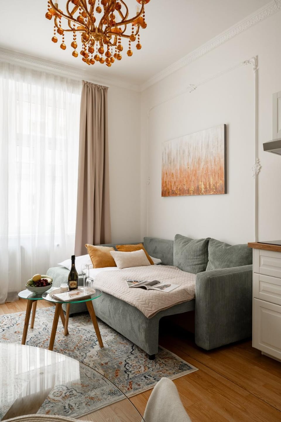 Bed, Living room