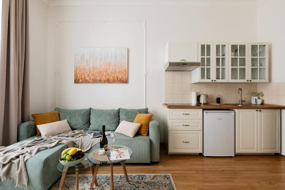 Kitchen or kitchenette, Living room