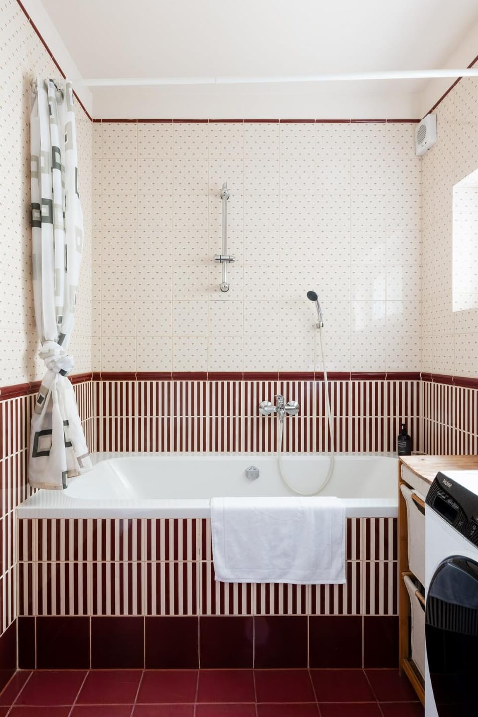 Bathroom, Bath