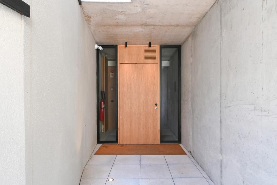 Property building, Facade/entrance, Off site