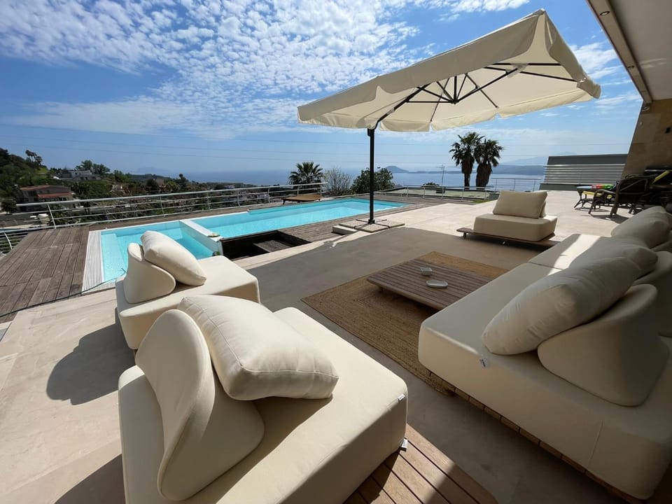 Patio, View (from property/room), Sea view, Swimming pool, sunbed