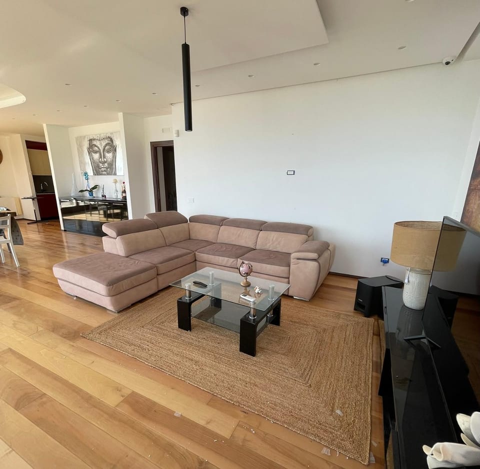 TV and multimedia, Living room, Dining area