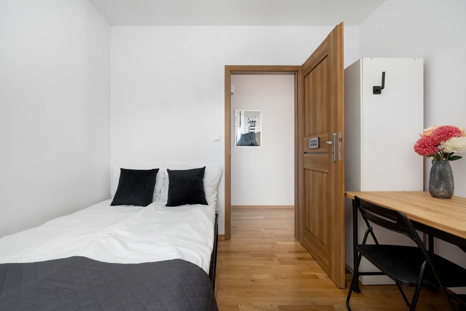Bed, Photo of the whole room, Bedroom, wardrobe