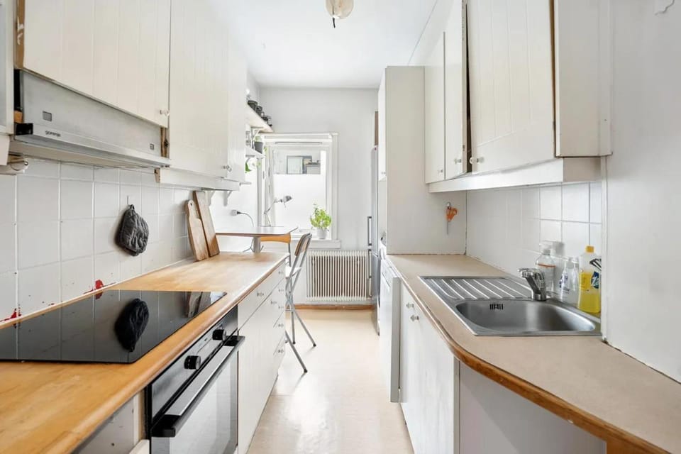 Spacious room in Majorstuen central Oslo by subway Vacation rental in Oslo