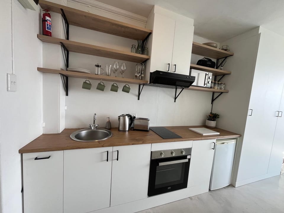 Sunny Kloof Street Studio Apartment Apartment in Cape Town