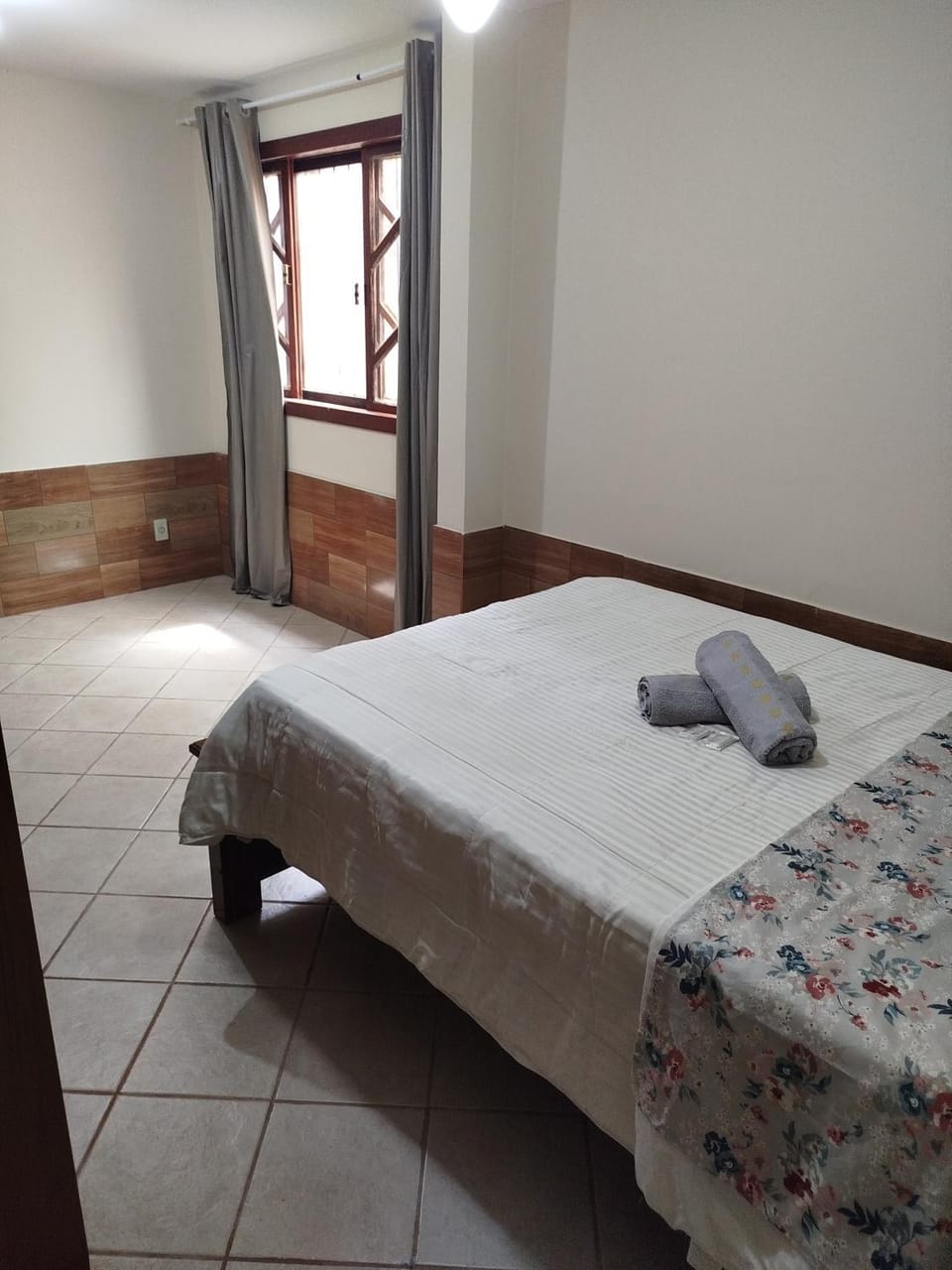 Bed, Bathroom, Bedroom, towels