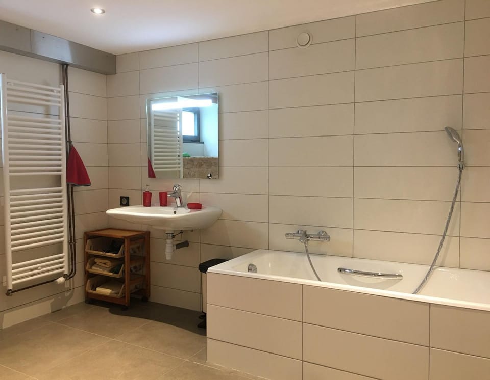 Bathroom, Bath