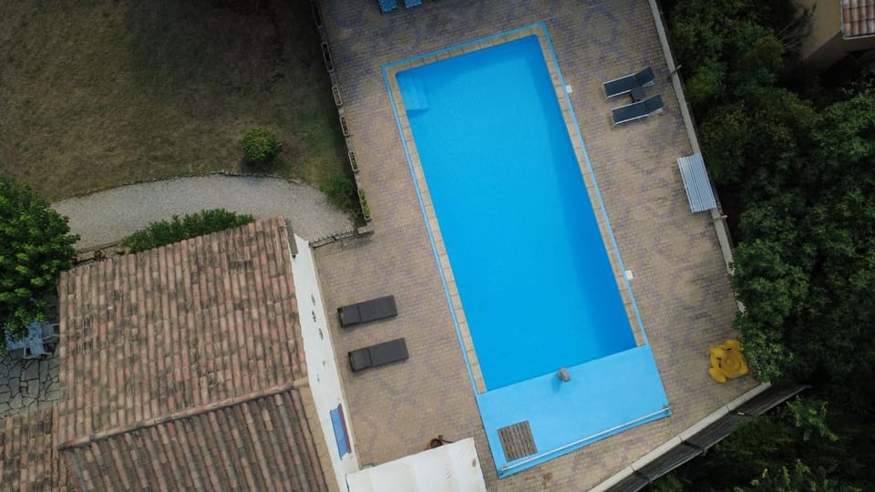 Bird's eye view, Swimming pool