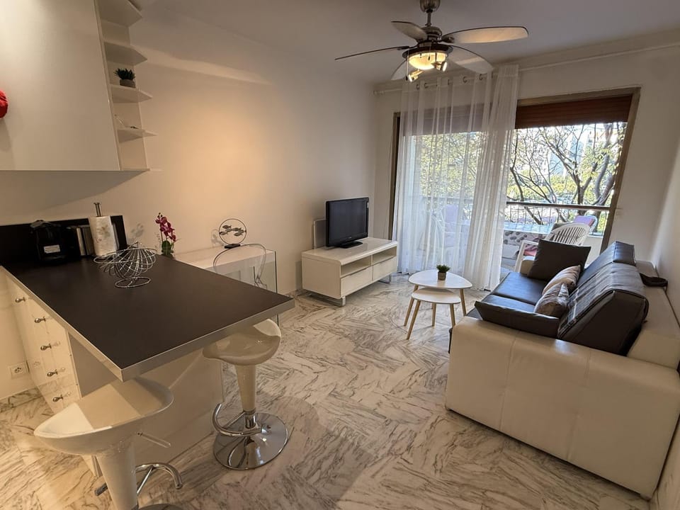 Communal lounge/ TV room, TV and multimedia, Other