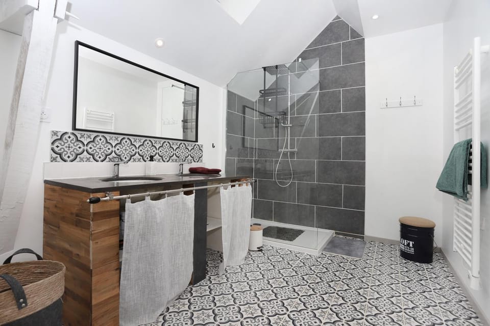 Shower, Bathroom