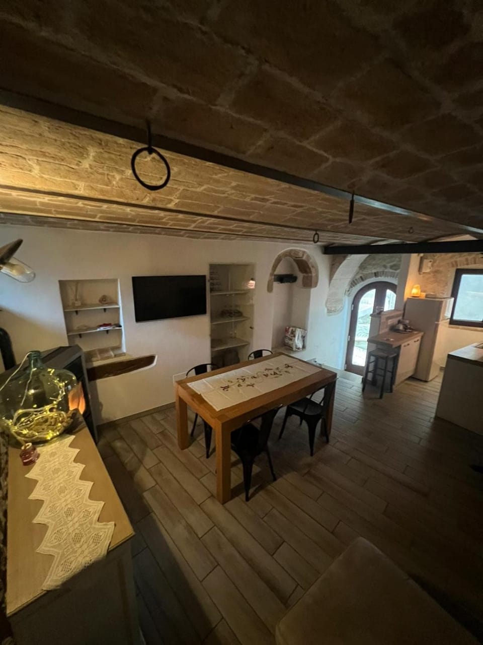 Living room, Dining area