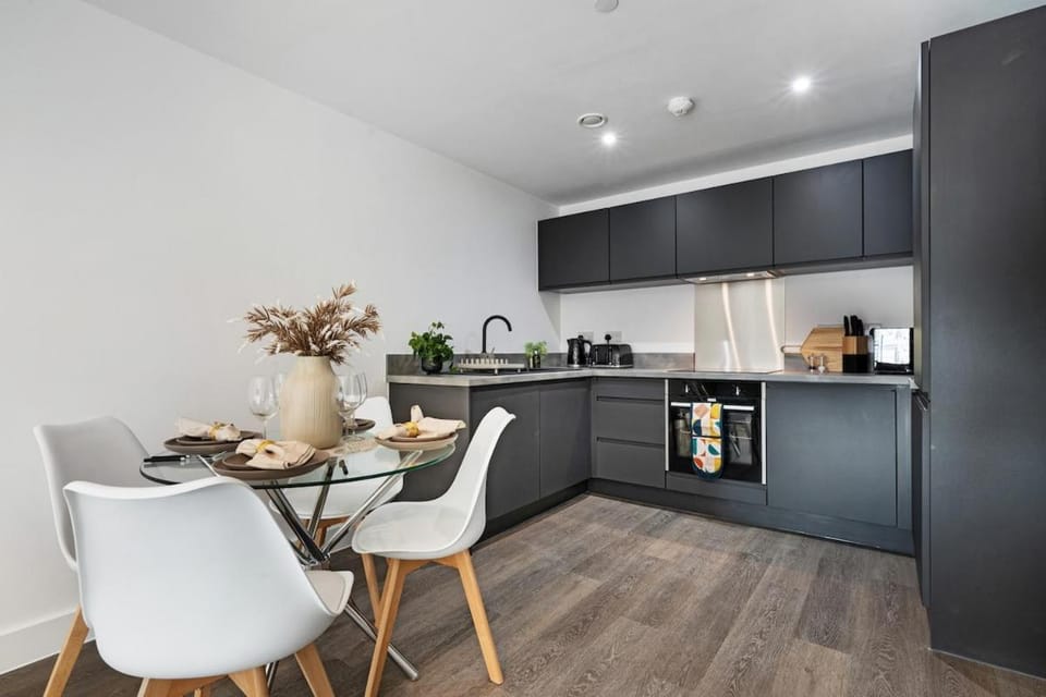 Kitchen or kitchenette, Dining area, dishwasher, oven, stove