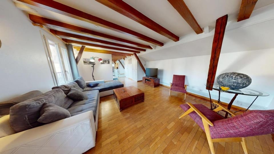 Apartment on Rue Saint-Nicolas with terrace Apartment in Le Havre