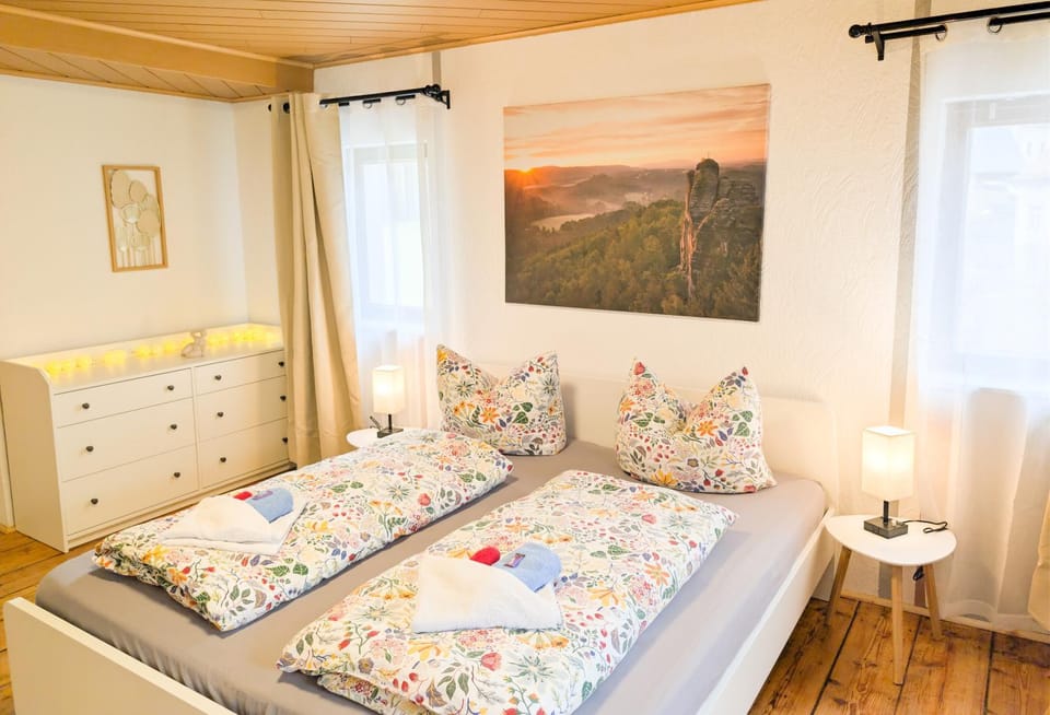 Bed, Bedroom