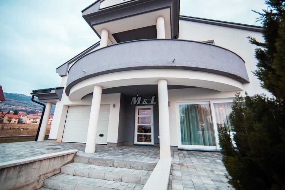 Property building, Day