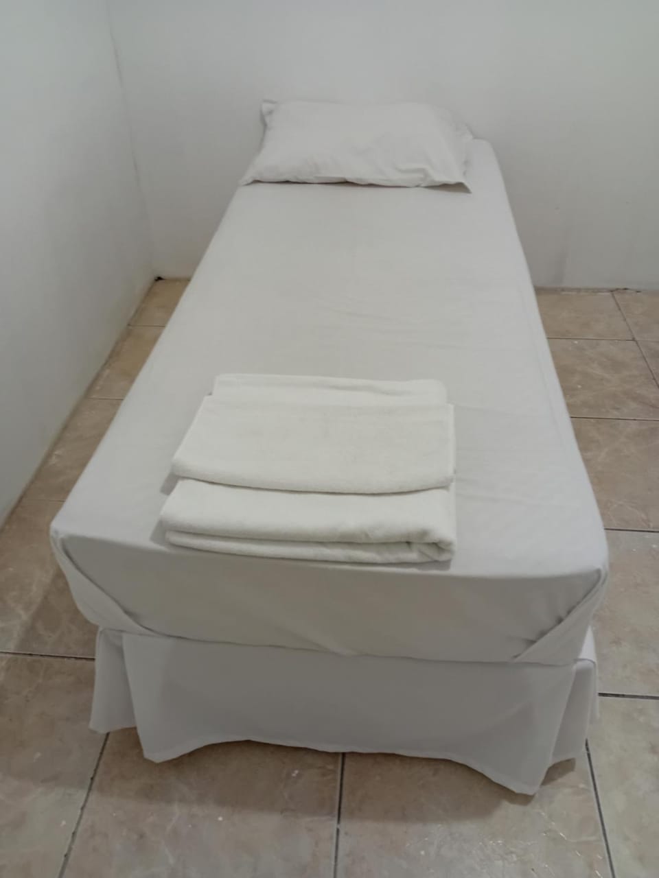 Photo of the whole room, Bedroom, towels