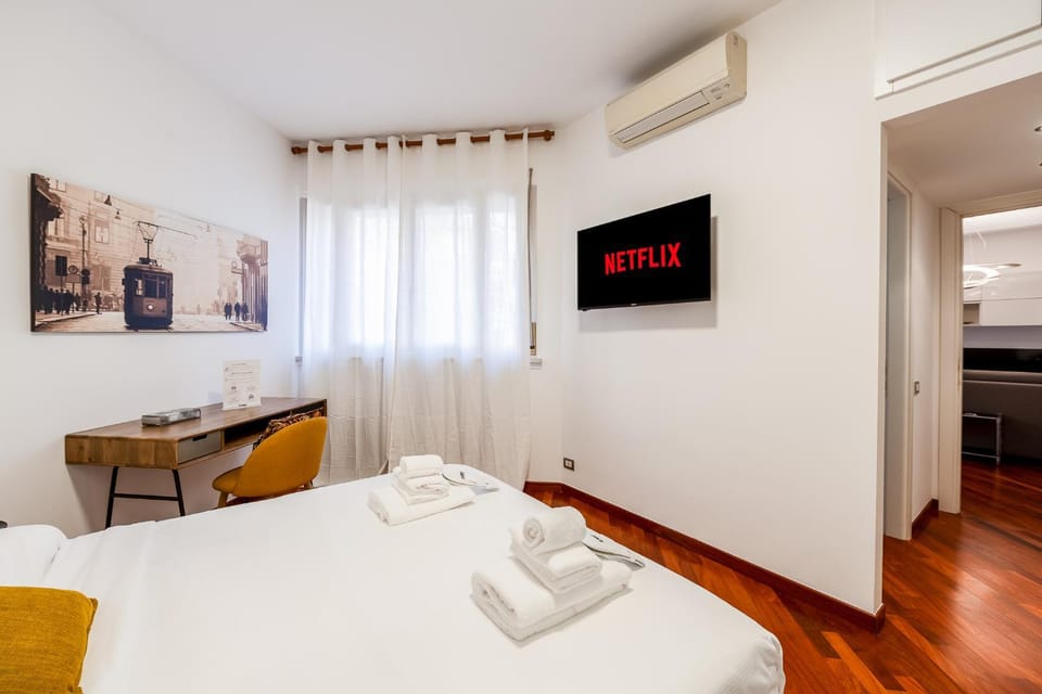 Bed, TV and multimedia