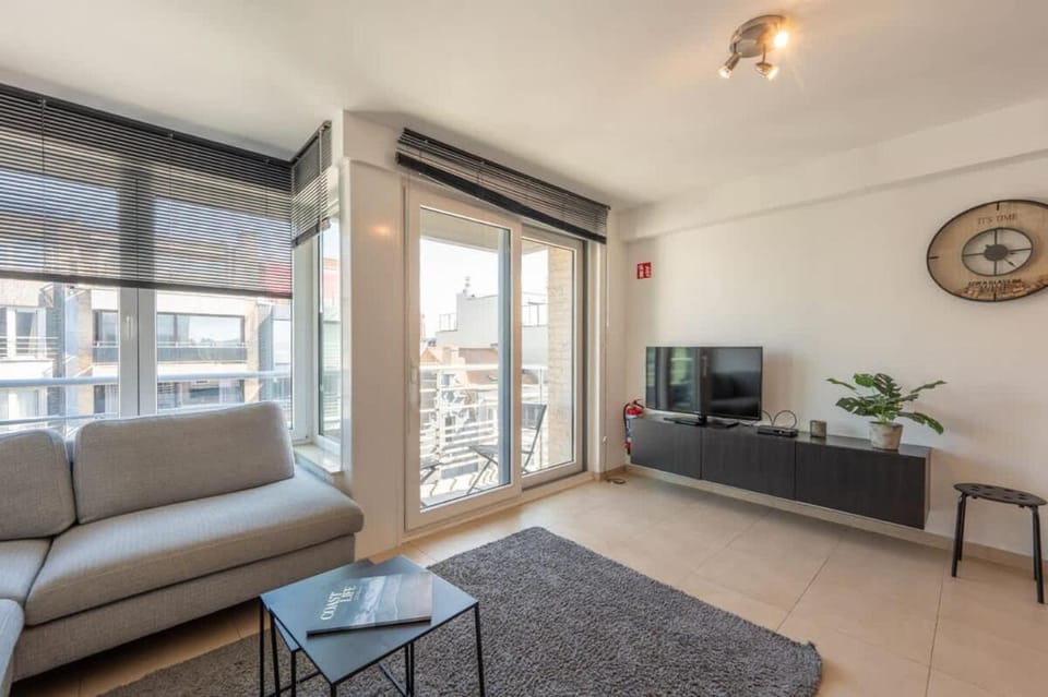 Modern Apartment with Private Rooftop Apartment in Ostend