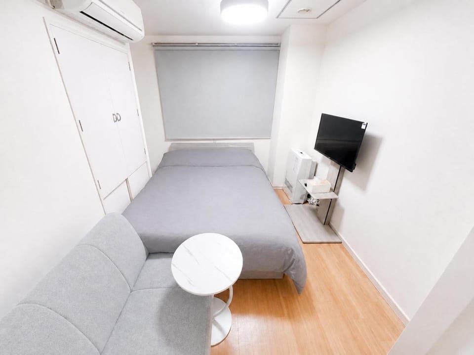 Bed, Living room, Bedroom