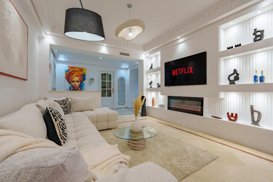 TV and multimedia, Living room, Seating area