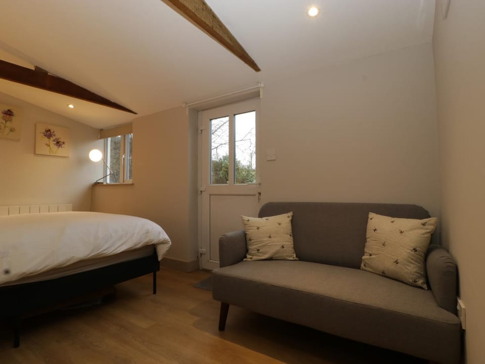Seating area, Bedroom