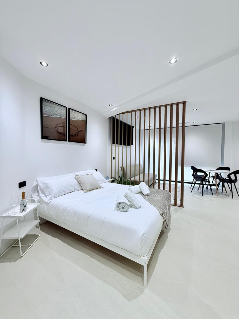 Photo of the whole room, Facility for disabled guests