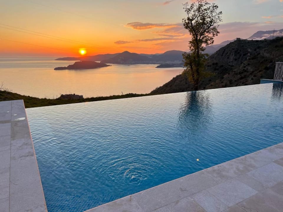 Natural landscape, Mountain view, Pool view, Sea view, Swimming pool, Sunset