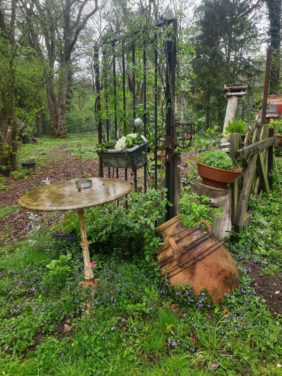 Tinyhaus am Flughafen, der DLR und ESA Campground/ 
RV Resort in Cologne