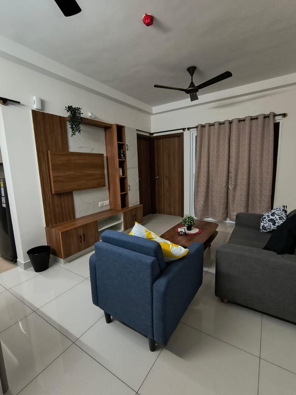 Living room, Photo of the whole room, Seating area