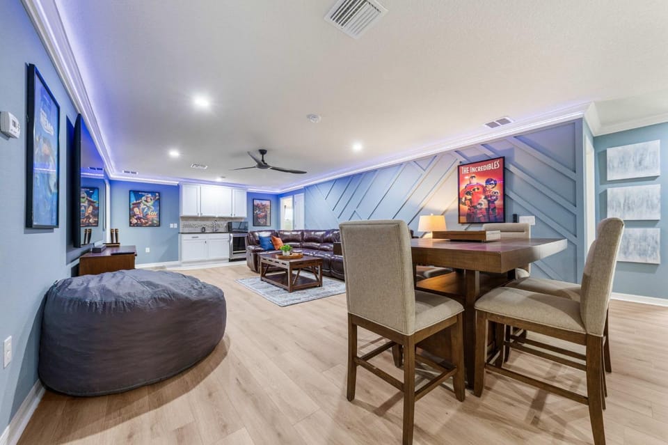 Luxury 8BR Villa with Pool Spa & Game Loft House in Four Corners