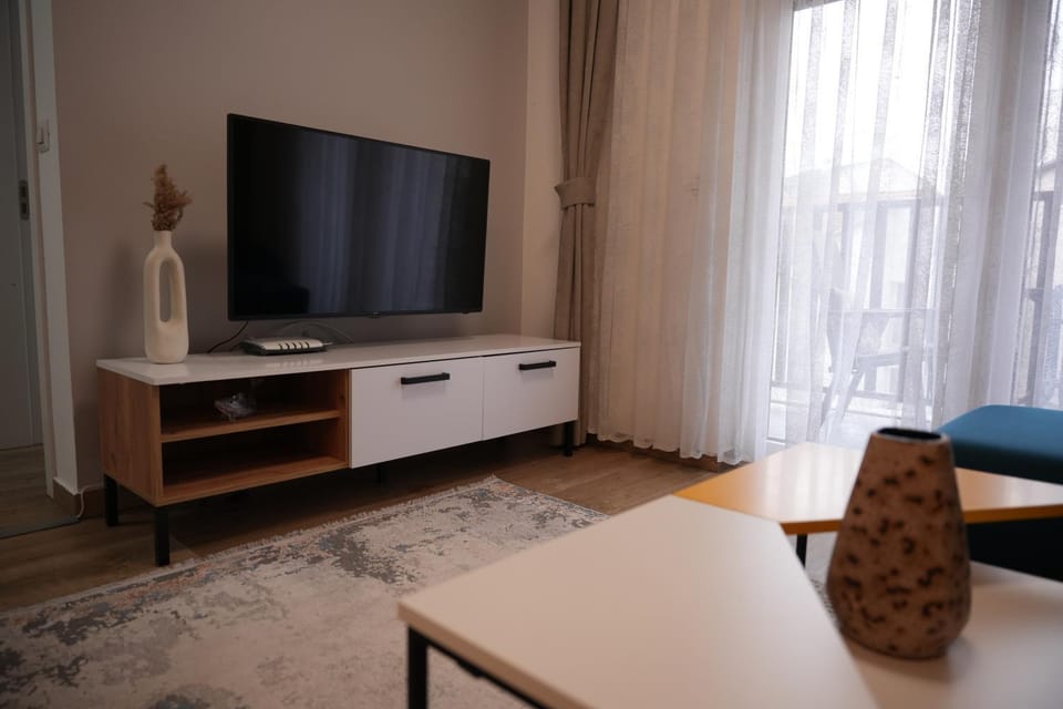 Bright and New Apartment - Free Garage Parking Apartment in Serbia