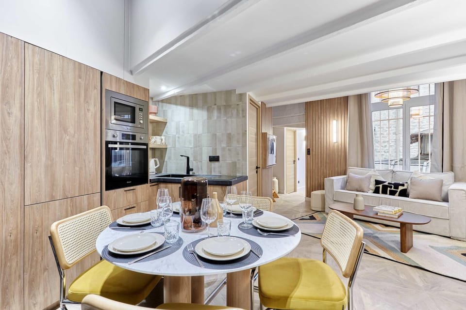 Superb 3-bedroom flat near the Moulin Rouge and Montmartre Apartment in Paris