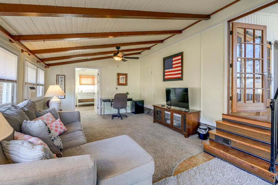 7 Mi to Neuse River! Family Home w/ Poolside Oasis House in North Carolina
