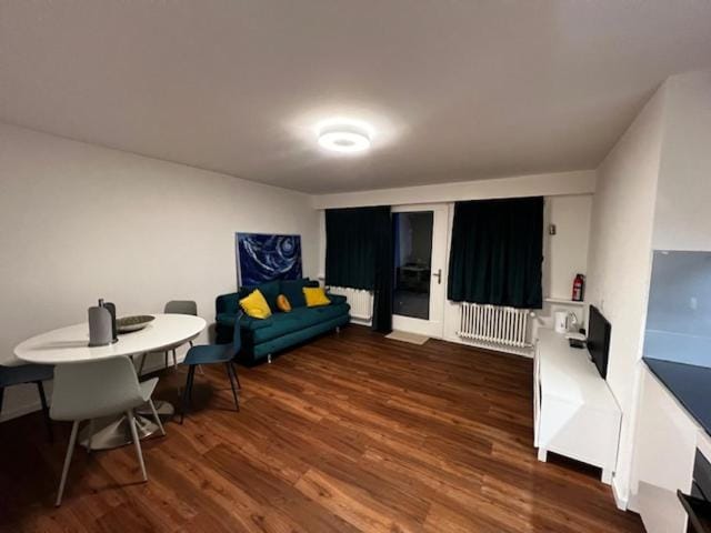 Rajput's Apartment Bed and Breakfast in Kloten