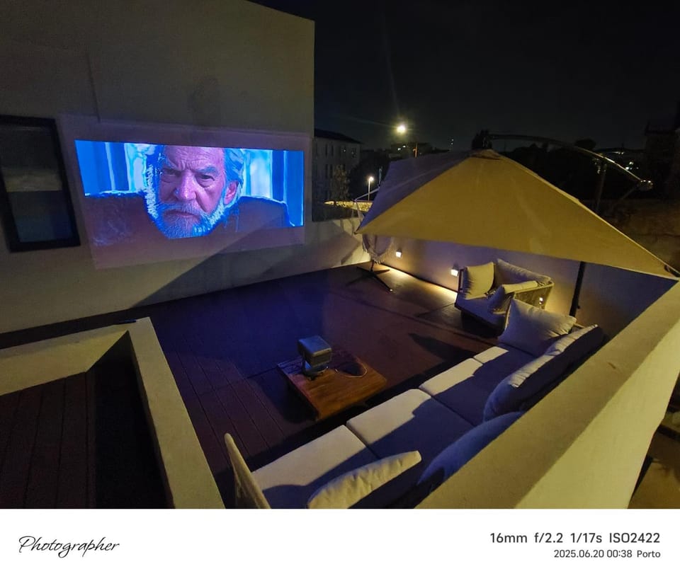 Communal lounge/ TV room, Communal lounge/ TV room, Night, TV and multimedia, Evening entertainment, Evening entertainment