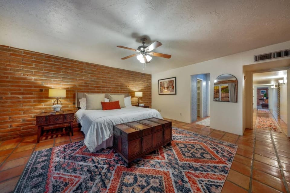 Sam Hughes, U of A, 3 BR 2 BA, Carport, Fenced House in Tucson