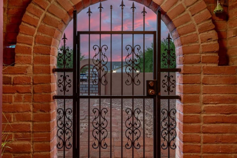 Sam Hughes, U of A, 3 BR 2 BA, Carport, Fenced House in Tucson