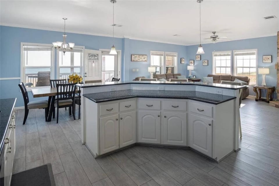 Beachfront Home with Huge Deck House in Bolivar Peninsula