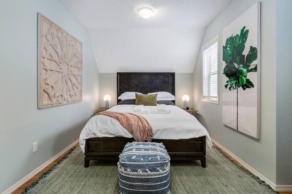 Bed, Bedroom